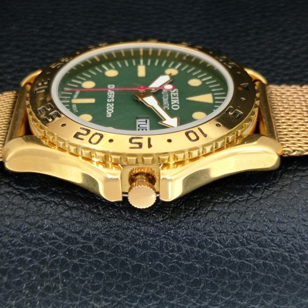 Vintage 1975 Seiko Diver Automatic Mens Gold Watch W/daydate & Green accents - Picture 5 of 9